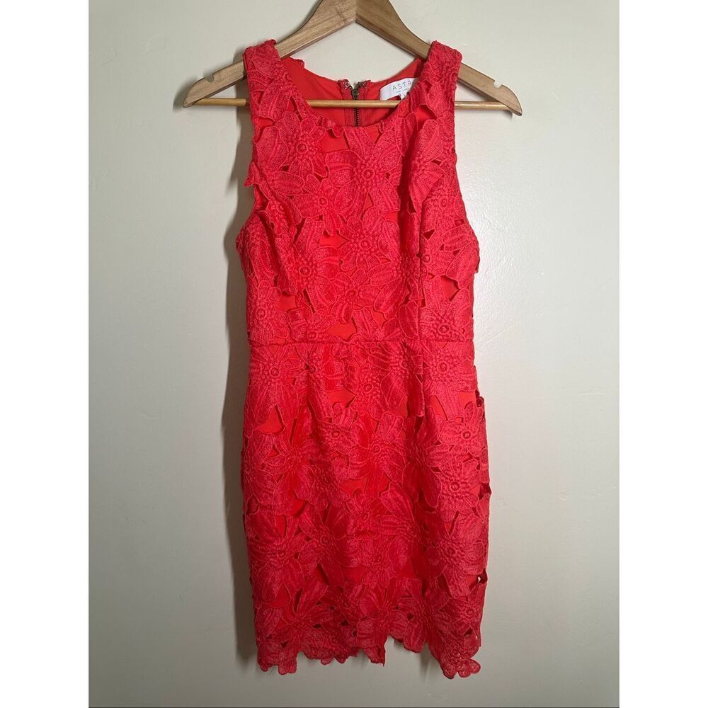 ASTR The Label Red Orange Lace Overlay Sleeveless Dress Size Small New